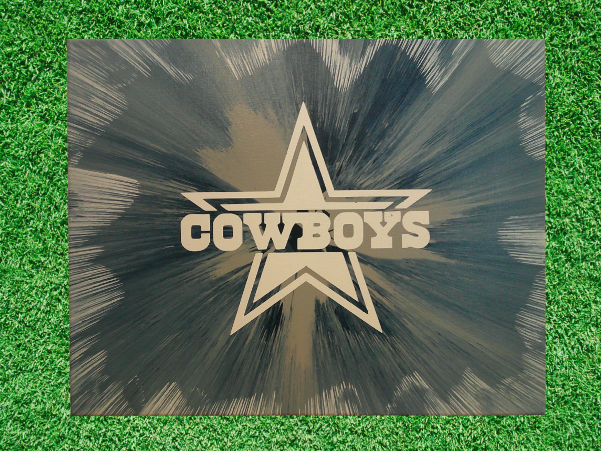 Dallas Cowboys logo on a star-shaped Spin Art with green grass background